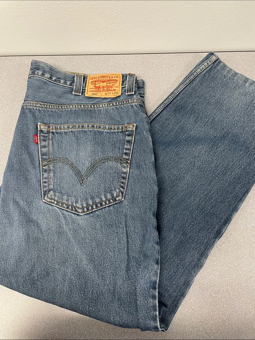 Levi's 550 Men's Straight Jeans - Medium Blue Denim with Tan Patch40x25